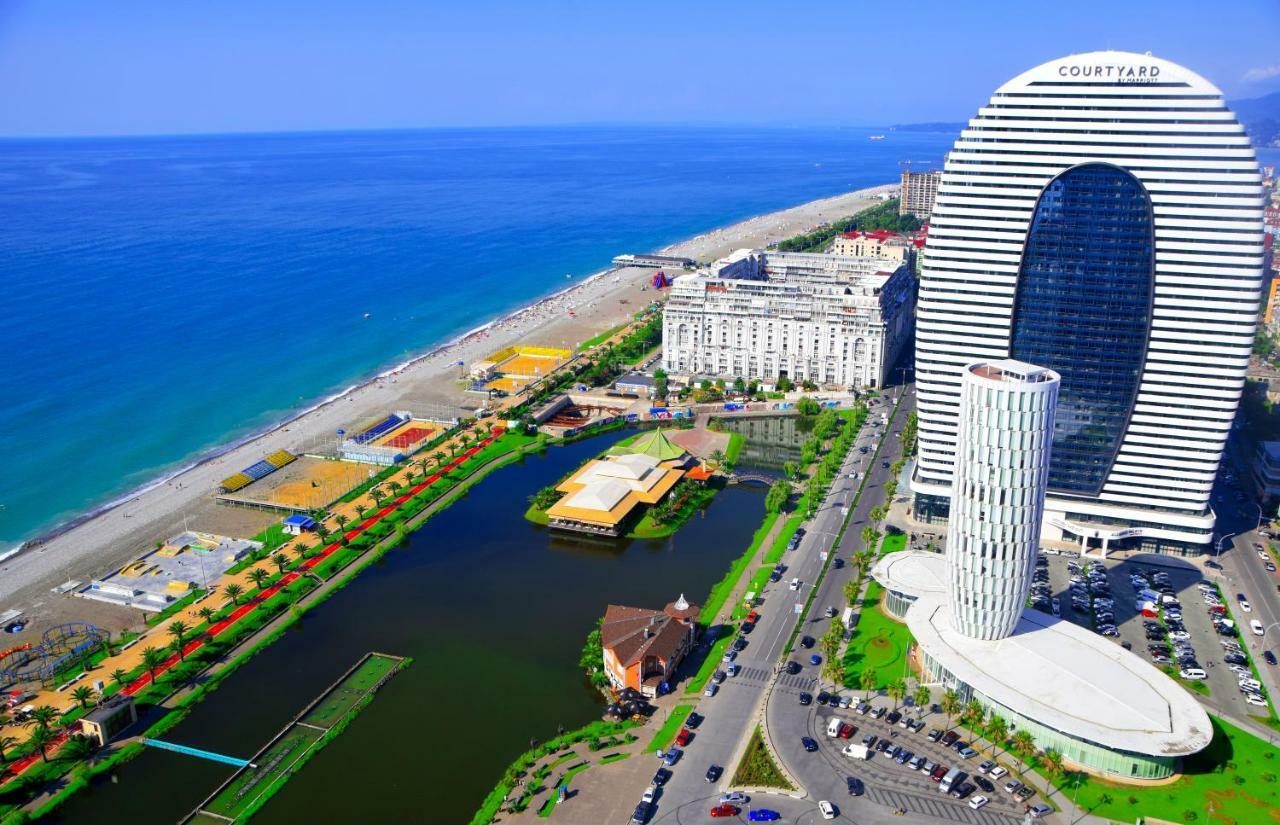 Sea View From The Clouds Aparthotel Батуми Екстериор снимка